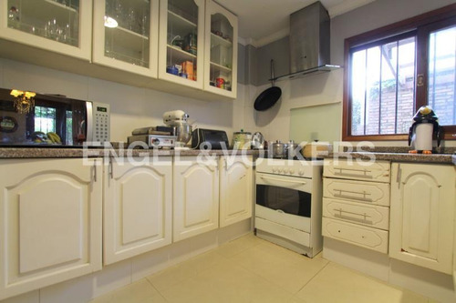 Hermosa Casa Reciclada En Carrasco