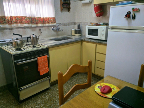 Imagen 6 de 10 de Chalet 3 Ambientes Con Patio Y Garage En Neuquen Y 11 De Septiembre