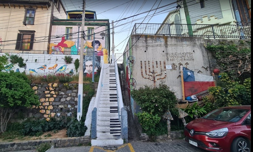 Amplia Casa 2 Pisos En La Mejor Ubicación Cerro Alegre