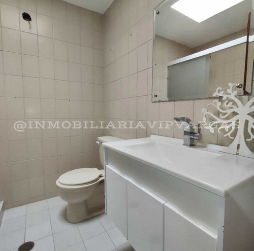 Imagen 9 de 12 de En Venta Townhouse En Playa Grande Catia La Mar Estado La Guaira Ref 389