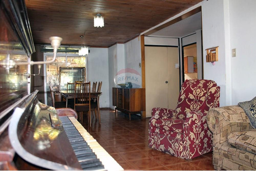 Oportunidad De Inversión Amplia Casa En Lo Prado