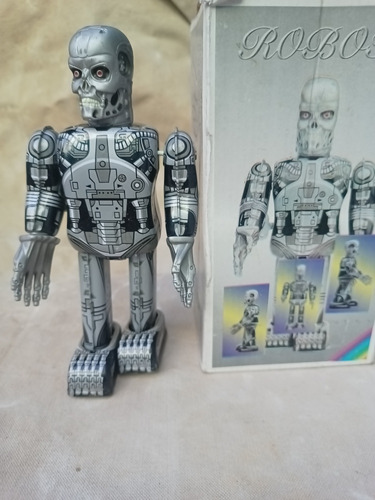 Robot  Endoskeleton T-800 Terminator Lámina Camina Cuerda 