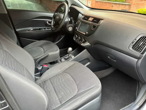 Kia Rio 1.4 At