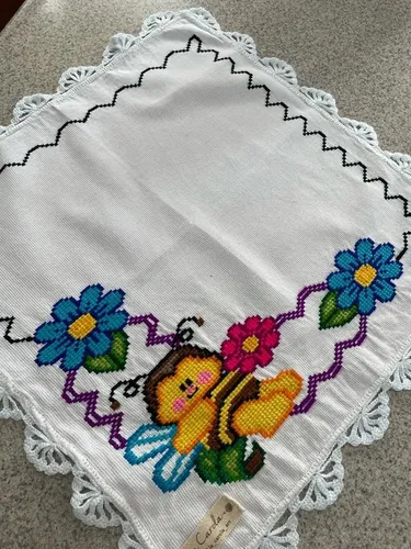 Servilleta Bordado Abeja Flores Marquiset Punto De Cruz en venta en Tlaquepaque Jalisco por sólo $ Mexico Servilleta Bordado Abeja Flores Marquiset Punto De Cruz en venta en Tlaquepaque Jalisco por sólo $ Mexico