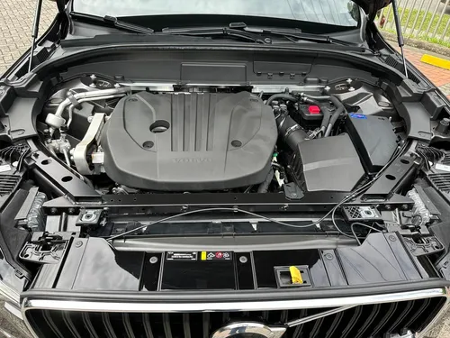 Volvo XC60 2.0 B5 Momentum Hybrida At 4x4