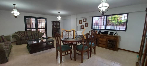Imagen 12 de 18 de Mk Inmobiliaria Vende Town House En Llano Alto.urb Los Eucaliptos/04143995167mirtha De Freitas