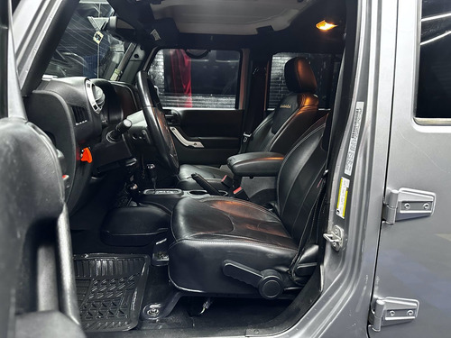 Jeep Wrangler 3.6 Unlimited Sahara V6 4x4 At