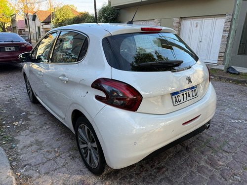 Peugeot 208 1.6 Feline Tiptronic