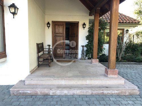 Casa Con 8 Dormitorios, Lo Barnechea