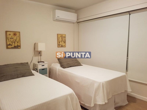 Imagen 18 de 23 de Apartamento En Venta - Playa Mansa