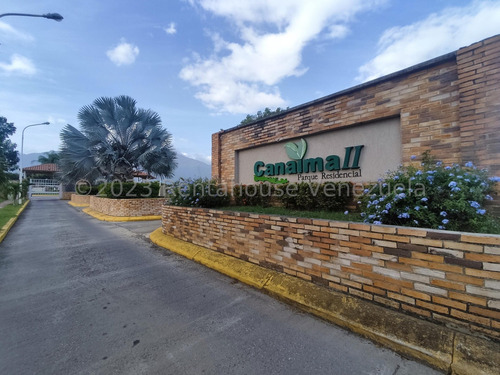 Casa En Venta Canaima Ii Guatire. 24-3741 Jt