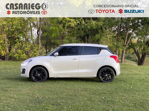 Imagen 14 de 17 de Suzuki Swift Gls Hybrid Black Edition 1.2 2023 0km