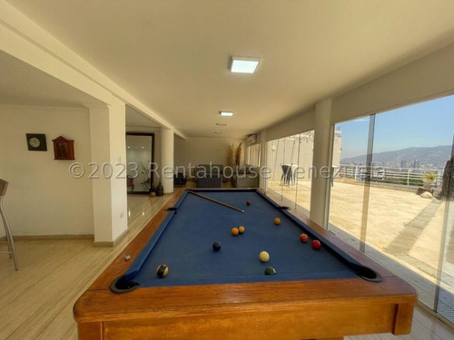 23-30160 Venta Hermosa Casa, Completamente Remodelada Y Decorada Con Muy Buen Gusto
