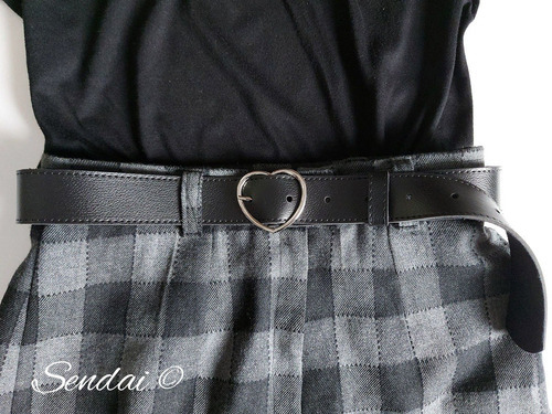 Cinto Feminino De Corino Fivela De Coração Cor Preto Tamanho P
