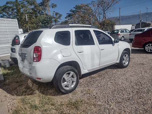 Imagen 5 de 6 de Renault Duster 2.0 4x2 Luxe Nav 138cv 2013