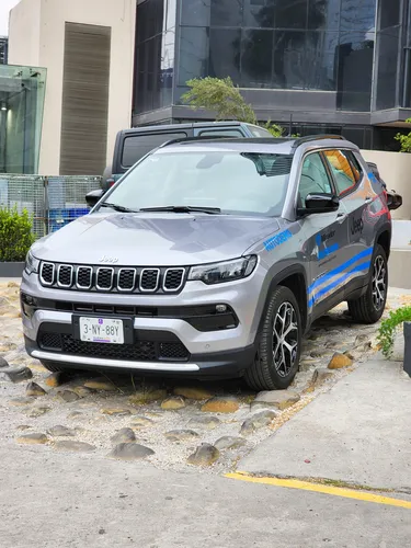 Jeep Compass 1.3T Limited Premium Fwd At6