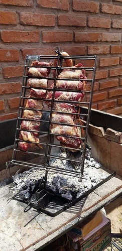 Imagen 8 de 10 de Asador Pinche V 70x50 12kg 95h Varillas Brasas®