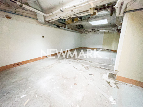 Local Comercial En Arriendo En Iconico Edificio