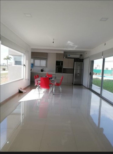 Imagen 3 de 17 de Hermosa Casa En Lagos De Canning
