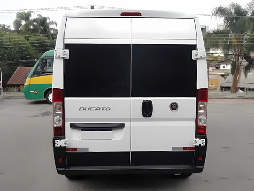 Van Fiat Ducato Executiva Marticar Ano 2019/19 16 Lugares.