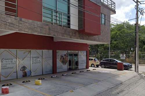Local Comercial En Renta En Esquina, En Zona Turística De Alto Crecimiento En Playa Del Carmen, ...