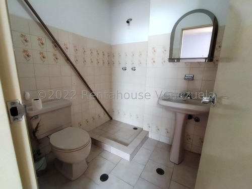 Imagen 6 de 14 de Rosangel Parraga Rentahouse Vende Vende Oficina En Av Bolivar Valencia Carabobo 22-21263