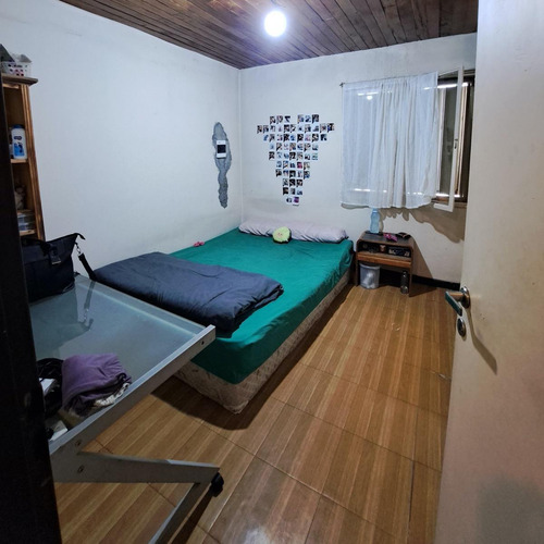 Casa En Venta - 6 Dormitorios 2 Baños - Cocheras - 200mts2 - Neuquen