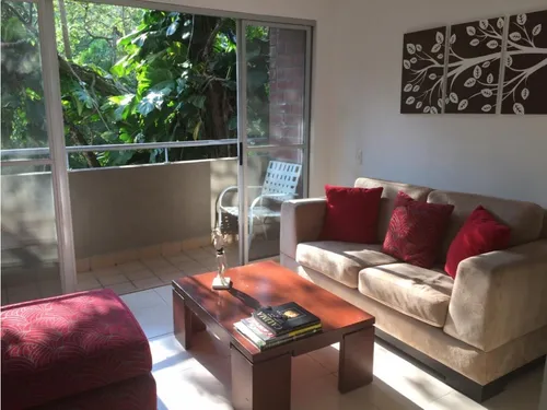 Venta De Apartamento De 65mt2 En El Bosque, Cali 10232.
