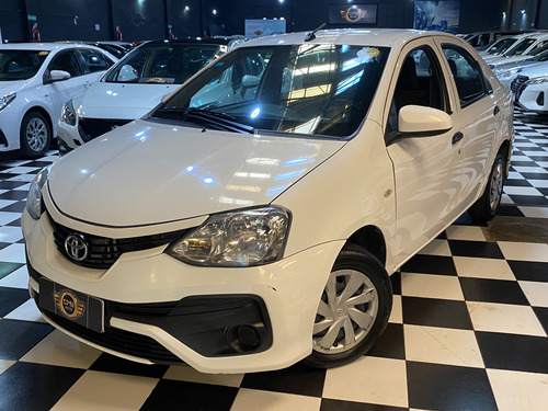 Toyota Etios 1.5 Sedan X