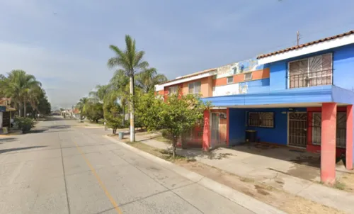 Casa En Venta En Parques De Tesistan Jalisco. Sh05