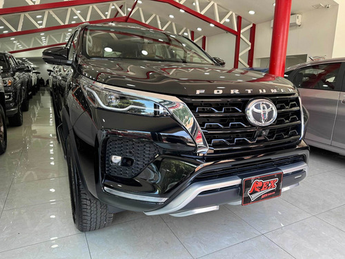 Imagen 2 de 14 de Toyota Fortuner Fortuner Vx.r