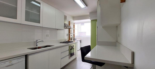Imagen 6 de 21 de Venta - 3 Amb. Y Escritorio - Coch. - Cerrito 1500 - Retiro