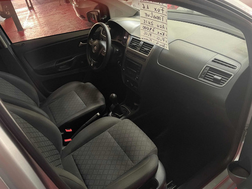 Imagen 7 de 14 de Volkswagen Fox 2015 1.6 Confortline Saf