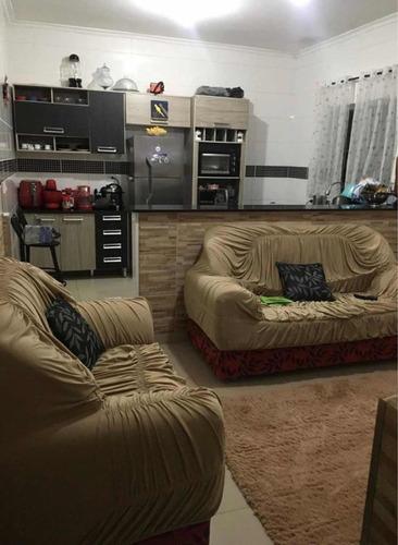 Casa Térrea Com 3 Cômodos Grandes 62,5m2 Fundos + Móveis