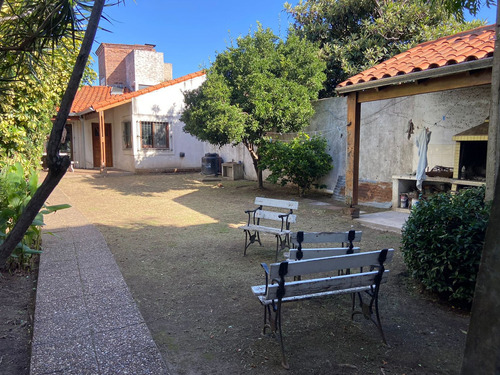 Casa 4 Amb / Lote 369m2 / Quincho / Jardín /bernal