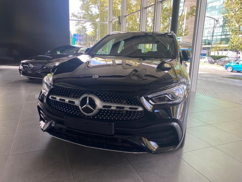 Imagen 2 de 13 de Mercedes Benz Gla 250 Amg Line