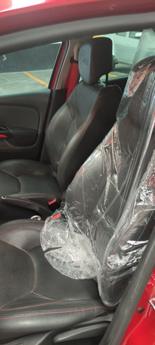 Imagen 14 de 15 de Renault Clio 2015 1.6 Rs 200 Ed Priv Piel Mt