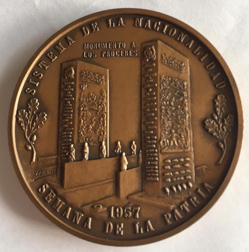 Medalla Conmemorativa Semana De La Patria Año 1957