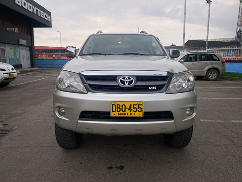Toyota Fortuner 4.0 Sr5