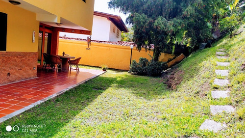 Imagen 25 de 25 de Qta En Venta Calle Cerrada Con Garita Y Portón Electrico. Los Naranjos Del Hatillo