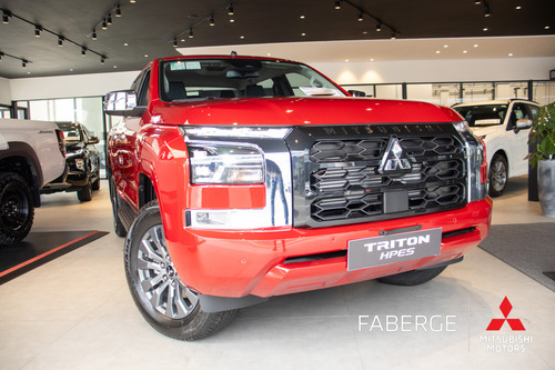 Mitsubishi Triton 2.4 BITURBO DIESEL CD HPE-S 4X4 AUTOMÁTICO