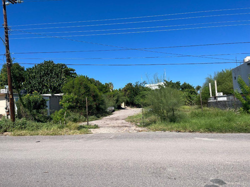 225 Valentin Gomez Farias, Huge Lot For Sale In Esterito