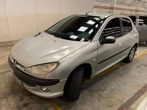 Peugeot 206 2008 1.4 Presence Flex 5p