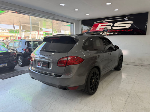 Porsche Cayenne 4.8 V8 S 5p