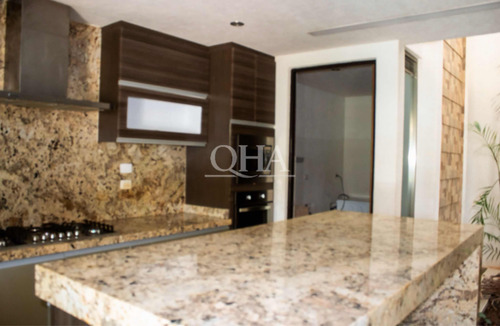 Se Vende Casa Con Muelle En Isla Dorada Cancún