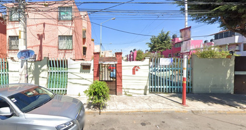 Venta De Departamento En Col. Zapotitla, Tlahuac (3er Piso) Sh05