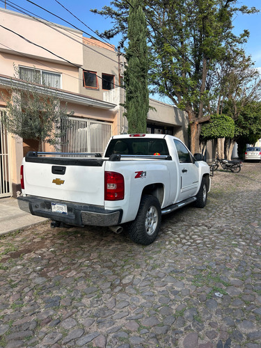 Chevrolet Cheyenne 5.3 2500 Cab Ext B 4x4 Mt