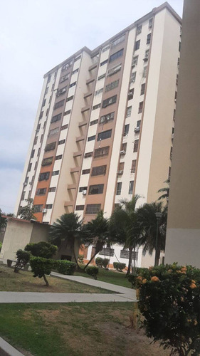 Imagen 4 de 13 de 141284 Cómodo Y Amplio Apartamento En Venta En Las Quintas Naguanagua - Carmen María González 0412.4359728