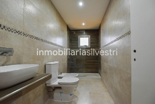 Imagen 14 de 24 de 467 E/ 138 Y 141, City Bell, Barrio Privado ''las Carolinas'' - Casa A Estrenar En Venta