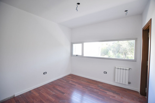 Imagen 20 de 21 de Departamento De 2 Dormitorios En Venta, City Bell